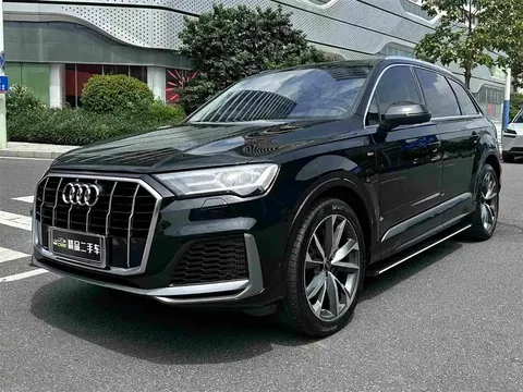 2022 Audi Q7 55 TFSI quattro S line