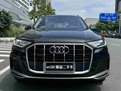 2022 Audi Q7 55 TFSI quattro S line, чёрный — фото 2
