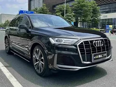 2022 Audi Q7 55 TFSI quattro S line, чёрный — фото 3