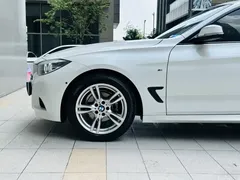 2020 BMW 3 Series 3 GT 320i M, белый — фото 21