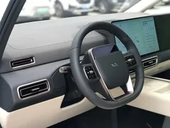 2025 Li Auto MEGA Home, белый — фото 16