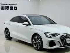 2022 Audi A3L Limousine 35 TFSI Luxury Sport, белый — фото 3