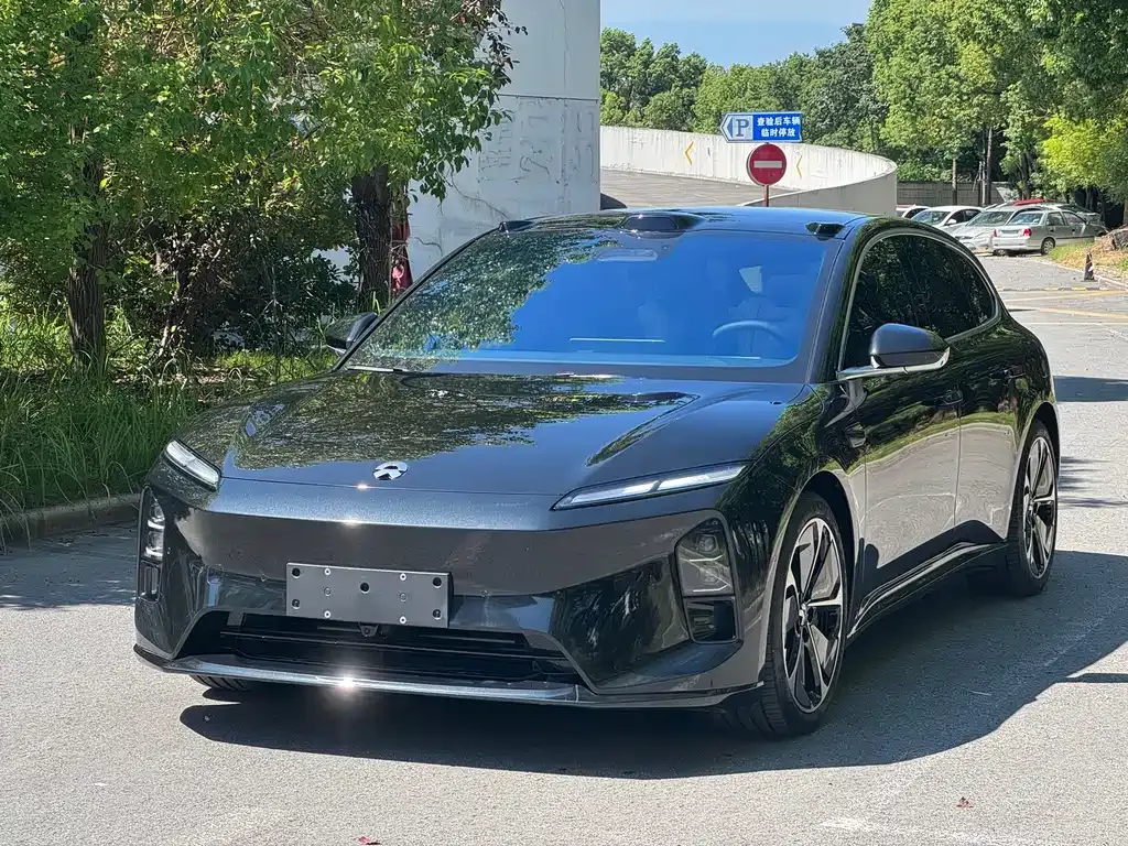 2025 Nio ET5T 100kWh Touring