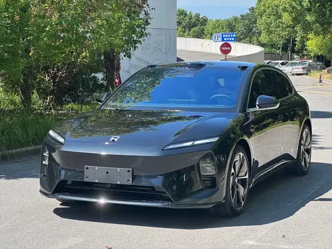 2025 Nio ET5T 100kWh Touring