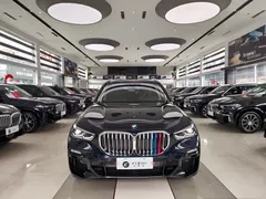 2021 BMW X5 M Sport Package, чёрный — фото 2