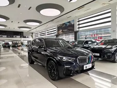 2021 BMW X5 M Sport Package, чёрный — фото 3