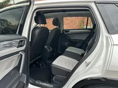 2023 Volkswagen Tayron 330TSI 2WD R-Line, белый — фото 5