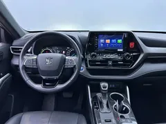 2022 Toyota Crown Kluger 2.5L HEV 4WD Luxury, чёрный — фото 8