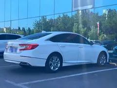 2018 Honda Accord 260TURBO Luxury V, белый — фото 6