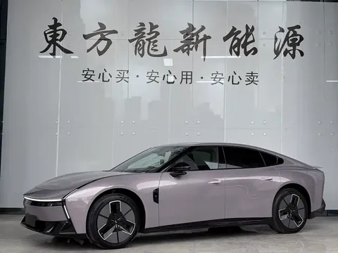 2025 Xpeng P7 702 Ultra