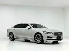 2021 Volvo S90 — фото 4