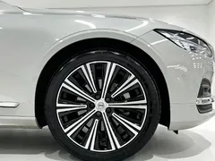 2021 Volvo S90 — фото 19