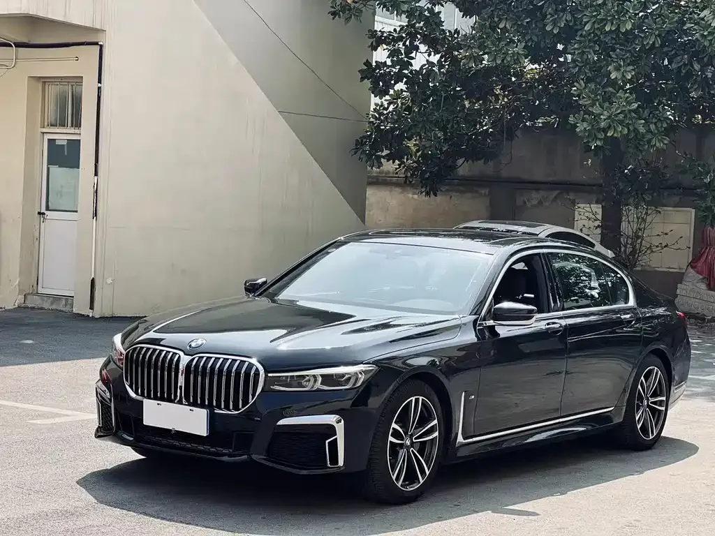 2021 BMW 7 Series 7 730Li M