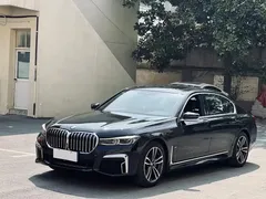 2021 BMW 7 Series 7 730Li M, чёрный — фото 1