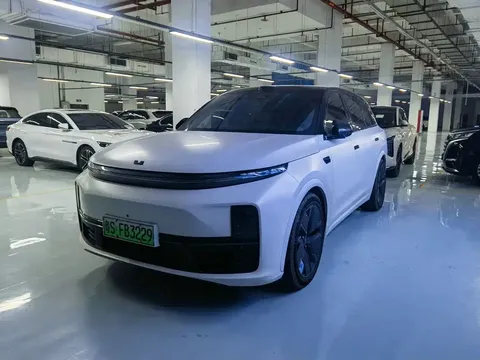 2025 Li Auto L7