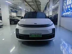 2025 Li Auto L7, белый — фото 2