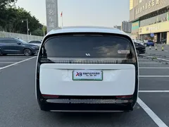 2025 Li Auto MEGA Home, белый — фото 12