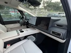 2025 Li Auto MEGA Home, белый — фото 23