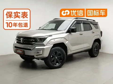 2023 Tank 400 Hi4-T
