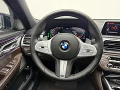 2019 BMW 7 Series 7 740Li M, чёрный — фото 12