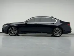 2019 BMW 7 Series 7 740Li M, чёрный — фото 13