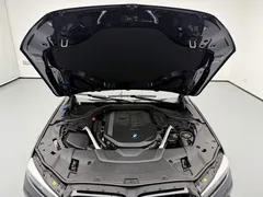 2019 BMW 7 Series 7 740Li M, чёрный — фото 17