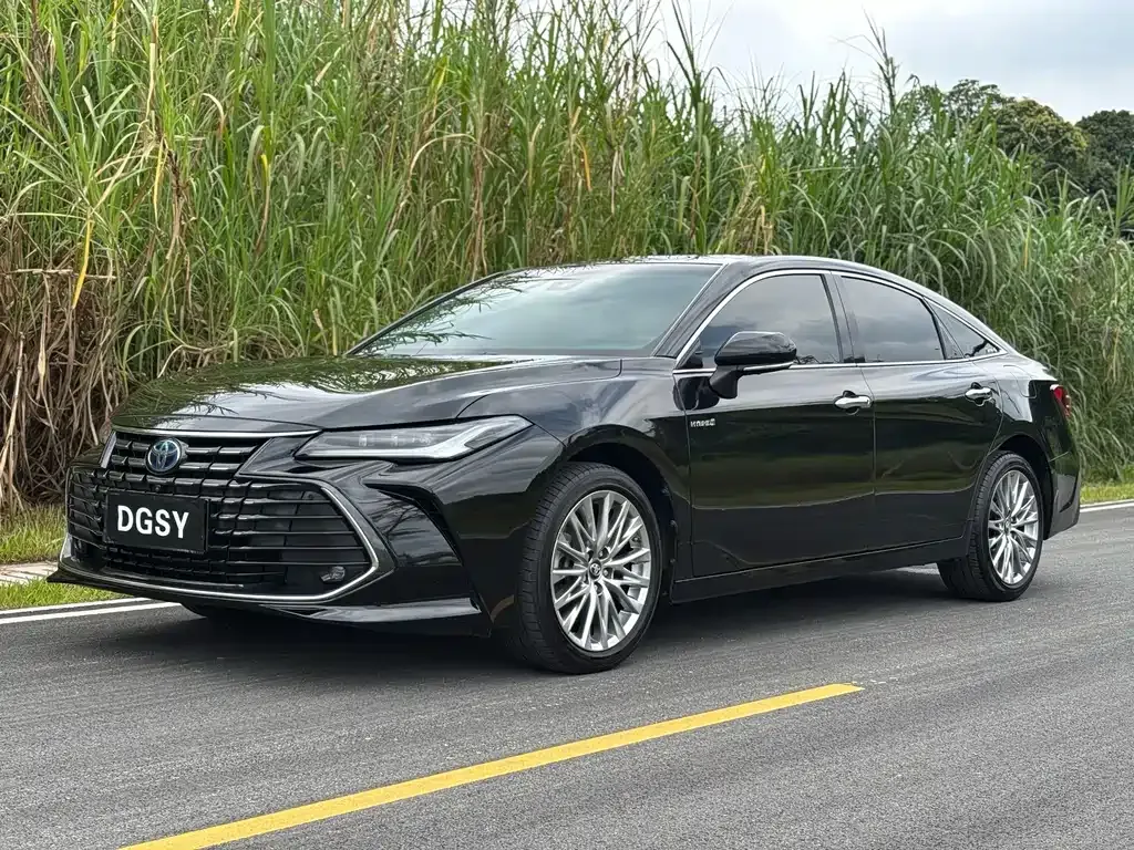 2022 Toyota Avalon Hybrid 2.5L XLE Premium