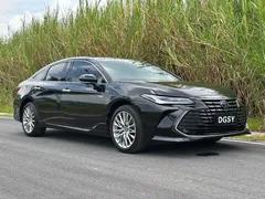 2022 Toyota Avalon Hybrid 2.5L XLE Premium, чёрный — фото 3