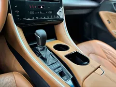 2022 Toyota Avalon Hybrid 2.5L XLE Premium, чёрный — фото 20