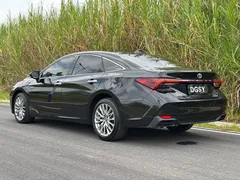 2022 Toyota Avalon Hybrid 2.5L XLE Premium, чёрный — фото 25