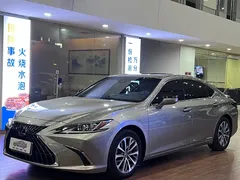 2021 Lexus ES 300h Excellence — фото 1