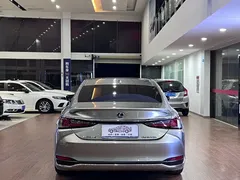2021 Lexus ES 300h Excellence — фото 5