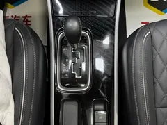2021 Mitsubishi Outlander 2.0L, белый — фото 12