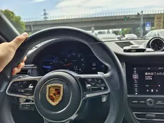 2021 Porsche Macan 2.0T, белый — фото 2