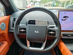 2024 Li Auto L6 Pro, белый — фото 11
