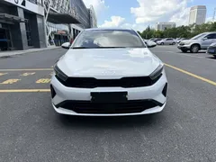 2023 Kia Cerato 1.5L CVT Luxury, белый — фото 2