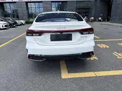 2023 Kia Cerato 1.5L CVT Luxury, белый — фото 5