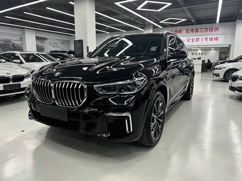 2022 BMW X5 xDrive 30Li M