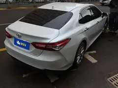 2022 Toyota Camry 2.0GVP Advanced, белый — фото 3