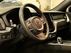 2022 Volvo XC60 4WD Sport, чёрный — фото 8