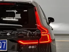 2022 Volvo XC60 4WD Sport, чёрный — фото 13