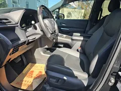 2023 Toyota Granvia 2.5L Hybrid VIP, чёрный — фото 18