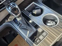 2023 Toyota Granvia 2.5L Hybrid VIP, чёрный — фото 19
