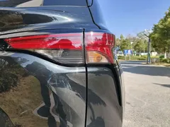 2023 Toyota Granvia 2.5L Hybrid VIP, чёрный — фото 35