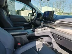 2023 Toyota Granvia 2.5L Hybrid VIP, чёрный — фото 48