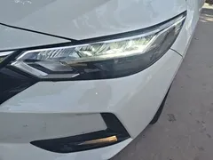 2021 Nissan Sylphy 1.6L XL CVT, белый — фото 18