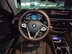 2022 BMW 5 Series 530Li, чёрный — фото 11