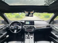 2021 BMW 6 Series GT 630i M Sport Package, чёрный — фото 17