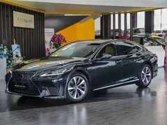 2021 Lexus LS 500h, чёрный — фото 1
