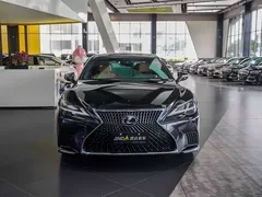 2021 Lexus LS 500h, чёрный — фото 17